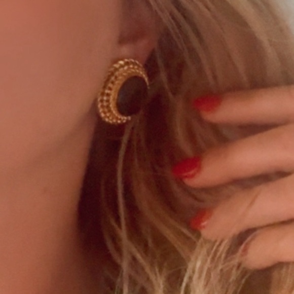 St. John large black enamel and gold tone vintage clip on earrings - Picture 2 of 12